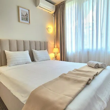 Marie 3* Mamaia